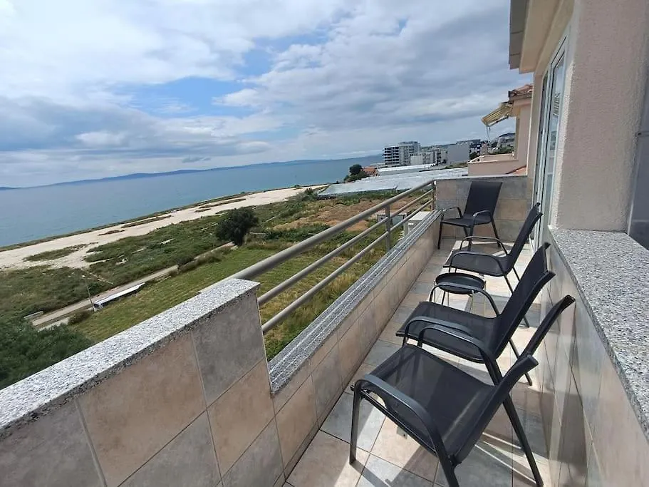 Sea View Apartment With Swimming Pool Near Beach سبليت